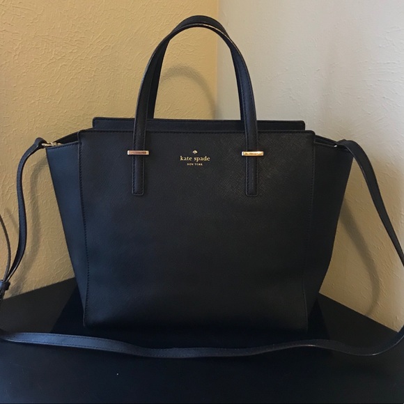 kate spade Handbags - Kate Spade Large Cedar Street Hayden in Black